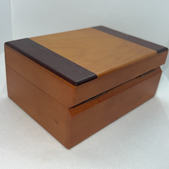 Colibri of London 17 Jewel Pocket Watch, picture frame, chain & Box Silver-tone - Picture 13 of 16